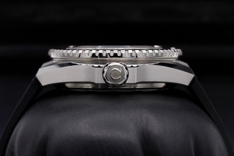 Omega Planet Ocean 217.32.42.21.01.001 Image 3